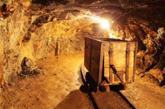 Peruvian Miners Demand Registry Extension