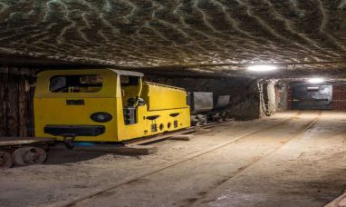 ZOOMLION Unveils the World’s Most Powerful Hybrid Wheeled Tractor DX7004